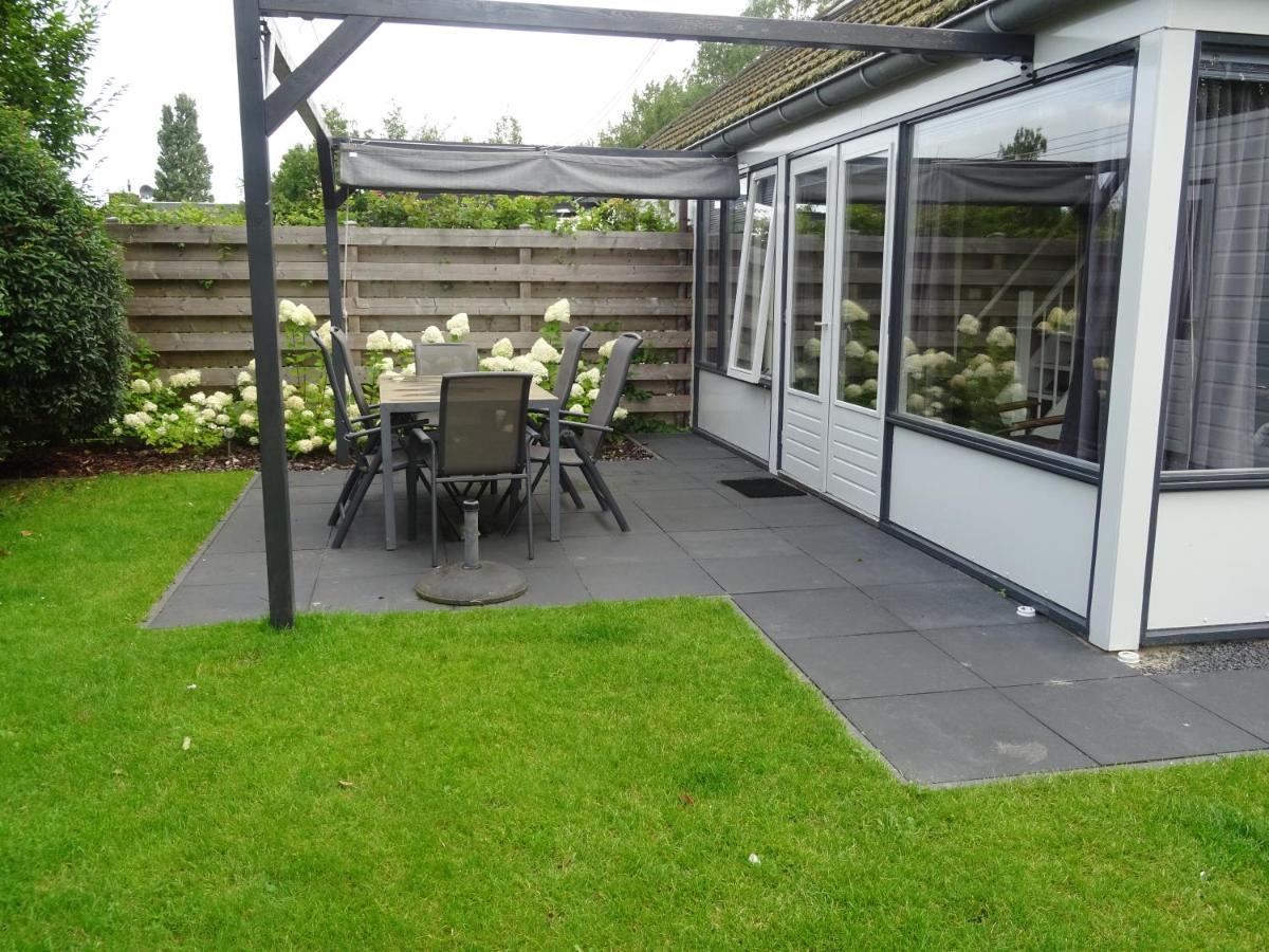 Ferienhaus Kustverhuur, Park Schoneveld, Duinroos 123